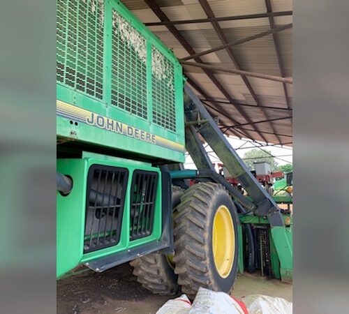 1999 John Deere 9976