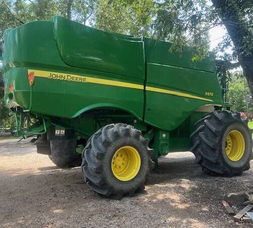 2013 John Deere S670