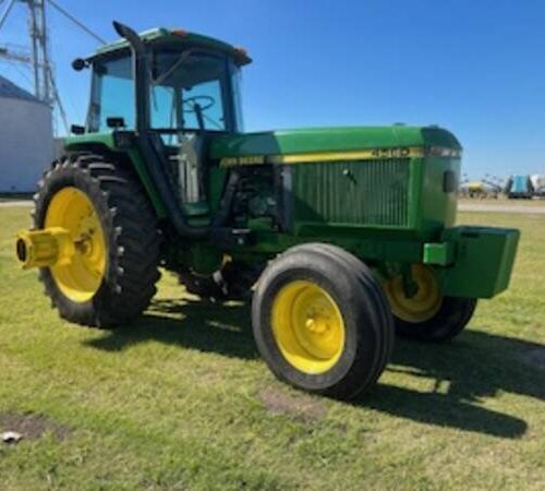 1993 John Deere 4560